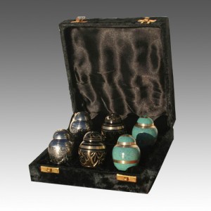 mini cremation urns