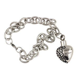 Linked Bracelet Engraved Heart
